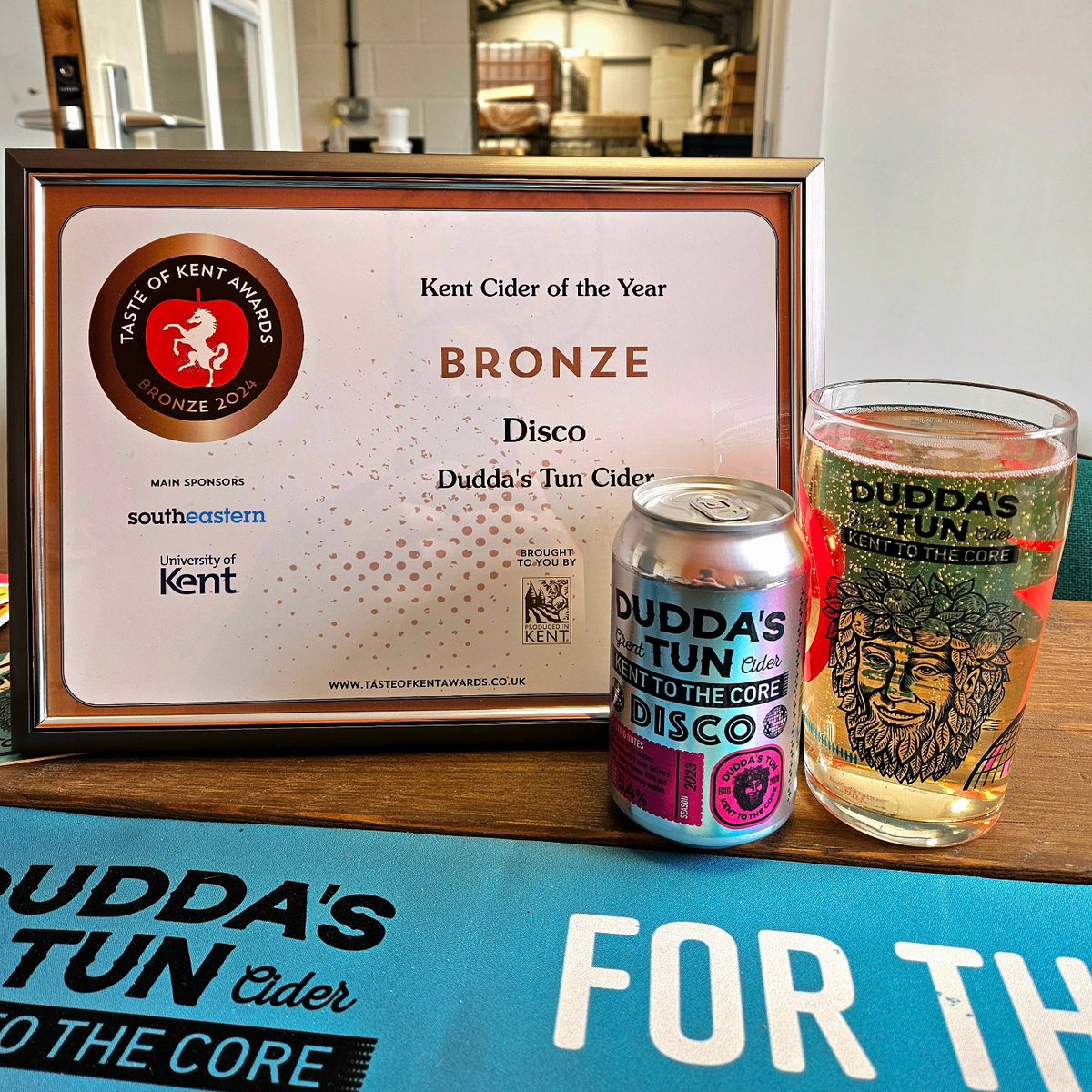 Dudda's Tun Cider (@duddastuncider) on Twitter photo π₯ Chuffed to have picked up Bronze at the <a href="/TasteKentAwards/">Taste of Kent Awards</a> for our Disco cider!
An evening full of passionate and talented people and producers at this fantastic <a href="/ProducedinKent/">Produced in Kent Ltd</a> event <a href="/TheGulbenkian/">Gulbenkian Arts Centre</a>.
Congratulations to all π«Ά
#awardsnight #toka24 #producedinkent #kent #cider π₯ Chuffed to have picked up Bronze at the <a href="/TasteKentAwards/">Taste of Kent Awards</a> for our Disco cider!
An evening full of passionate and talented people and producers at this fantastic <a href="/ProducedinKent/">Produced in Kent Ltd</a> event <a href="/TheGulbenkian/">Gulbenkian Arts Centre</a>.
Congratulations to all π«Ά
#awardsnight #toka24 #producedinkent #kent #cider