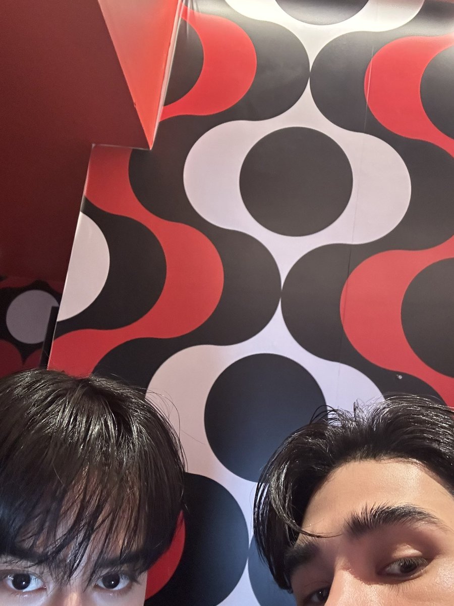 jeffsatur's tweet image. Ready? ตื่นเต้ลล #HappyEndingPilot