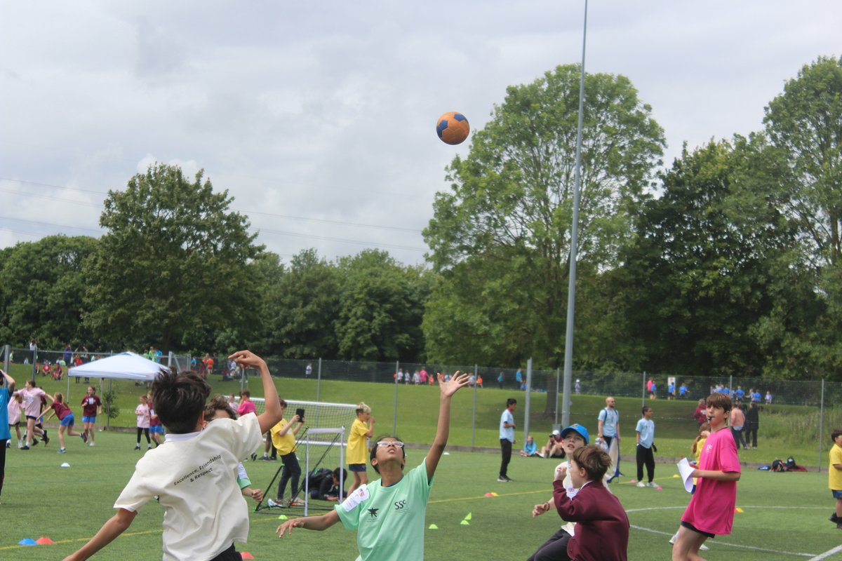 North Herts SSP (@northhertsssp) on Twitter photo Leaders from a variety of Secondary Schools supported the children and umpired the various sports. We also had the amazing <a href="/RoundersEngland/">Rounders England</a> @SaracensFdn and <a href="/ImaginationDCIC/">Imagination Dance CIC</a> lead their activities. Huge thank you to all involved in helping create special memories for the children. Leaders from a variety of Secondary Schools supported the children and umpired the various sports. We also had the amazing <a href="/RoundersEngland/">Rounders England</a> @SaracensFdn and <a href="/ImaginationDCIC/">Imagination Dance CIC</a> lead their activities. Huge thank you to all involved in helping create special memories for the children.