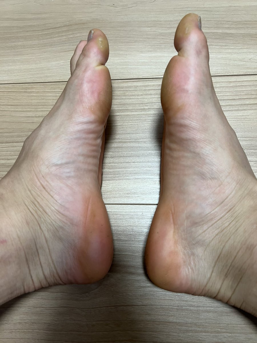 暑くなってきてグランドたくさん走ると足の裏が焼けて痛い🥲そして臭い