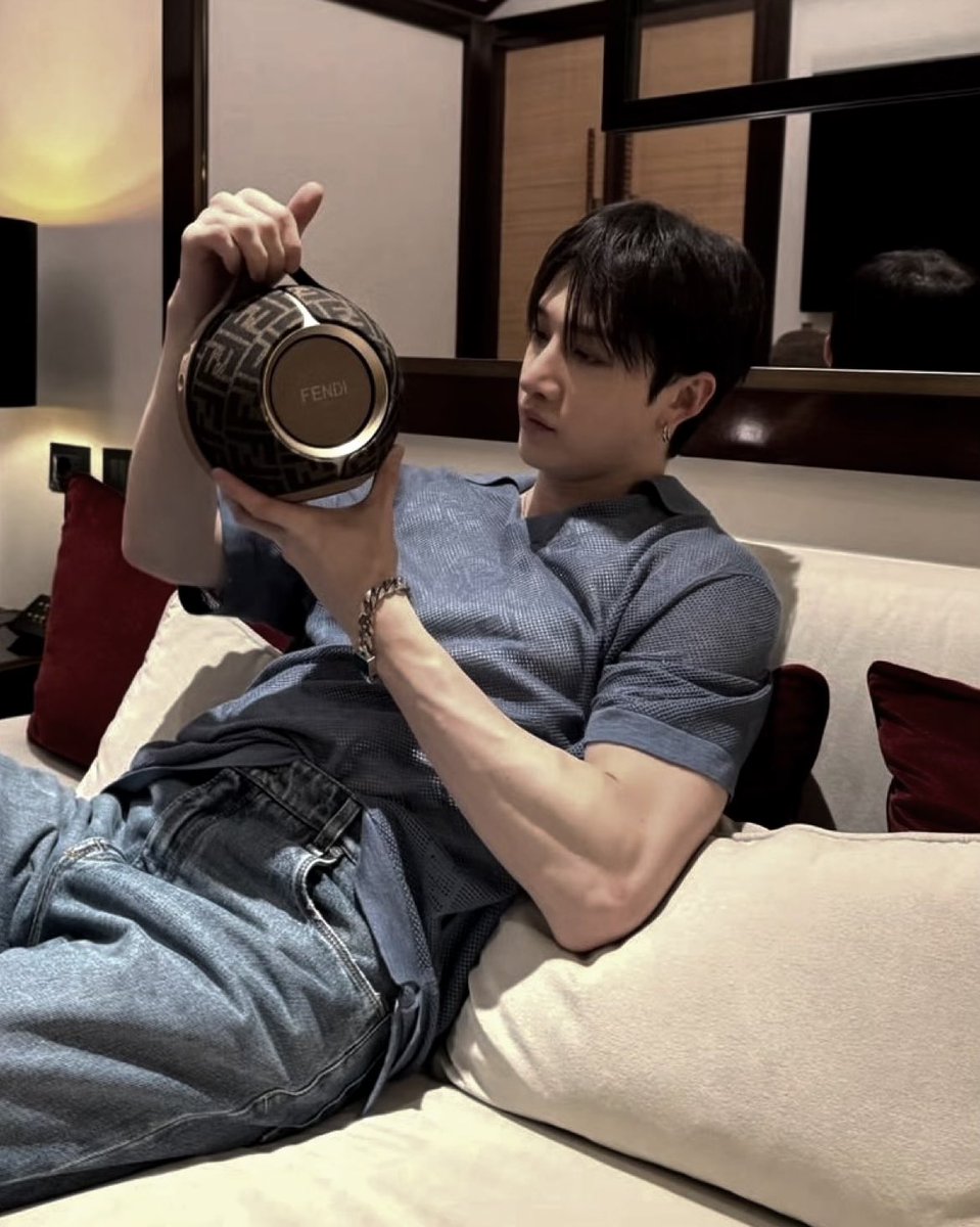 BangChan pics 𖤐 tweet media