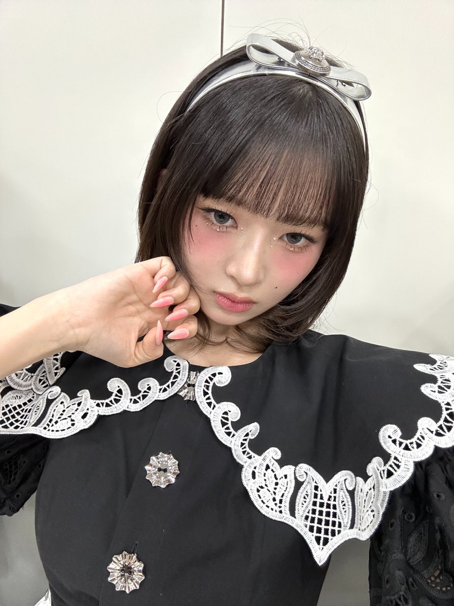 오늘은 백설곤듀🍎🖤✧*｡

#IVE #아이브 #REI #레이