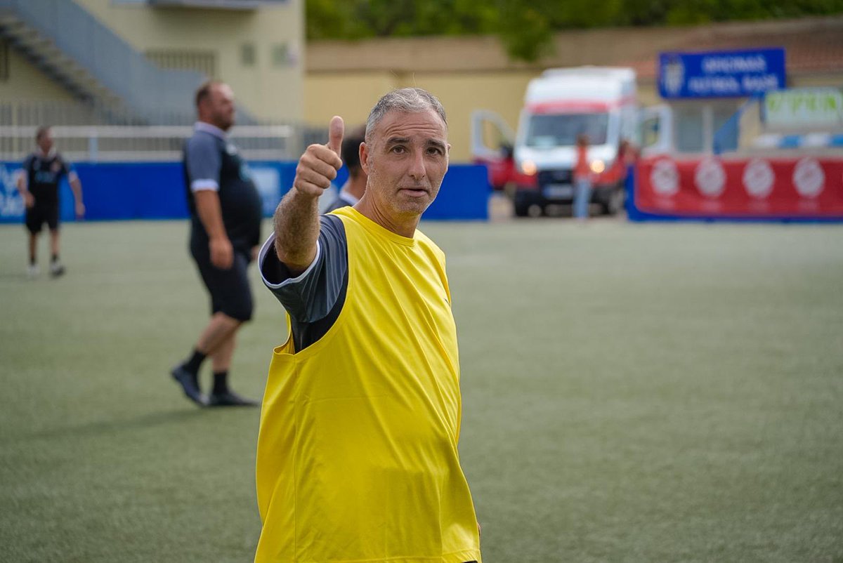 fundacioffib's tweet photo. 🔛 En marxa la darrera jornada de la temporada 23/24 de la 𝐋𝐥𝐢𝐠𝐚 𝐈𝐧𝐬𝐮𝐩𝐞𝐫𝐚𝐛𝐥𝐞𝐬 a Son Malferit

#4illes1futbolsocial https://t.co/l0QOwfO2OB