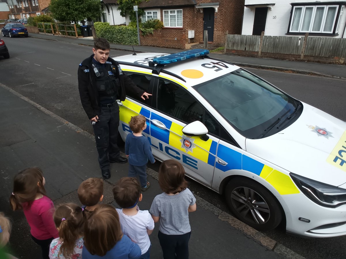 On Wednesday 12 June, PCSO Luke Greening visited the Little Cherubs Nursery, West Byfleet, spoke to the children, showed them the police car and equipment and had them try on police uniform. Thankyou to everyone for the warm welcome given to Luke.