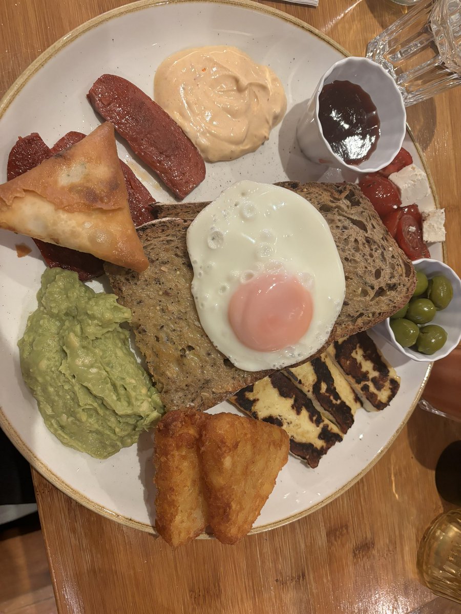 Out for a birthday breakfast at one the best places in Haringey - <a href="/cafebeam/">cafebeam</a>! 🤤 😋