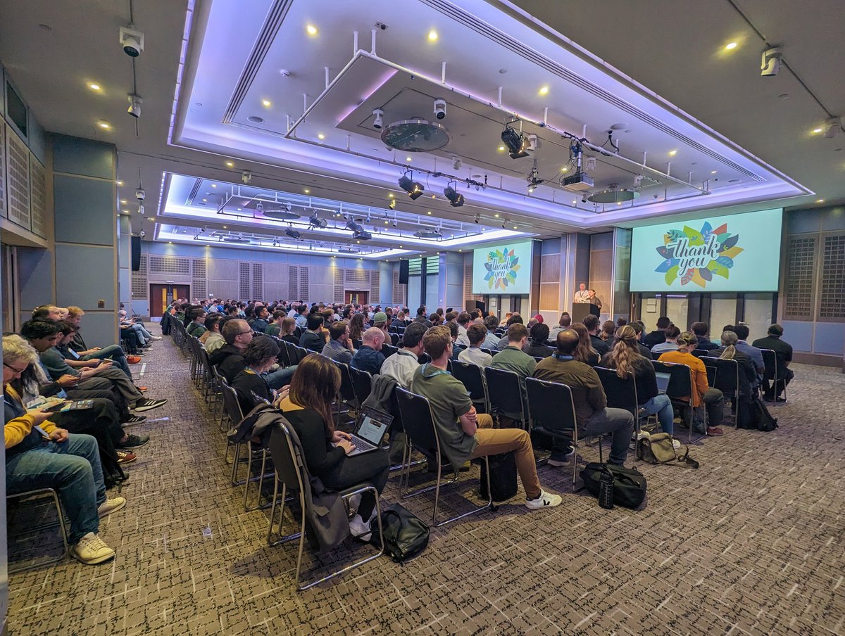 AstroAdamH's tweet image. It's the first day of talks at #PyDataLondon24; it should be an exciting day of talks. Thank you to the speakers who ran all the tutorials yesterday. @pydatalondon #PyData