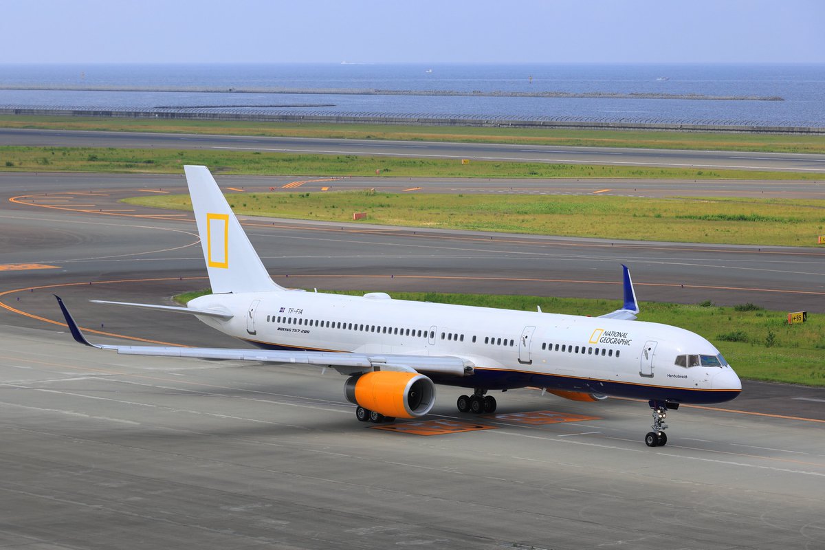 schabak1/600アイスランド航空F-27 Phoenix 767-300ERw アイスランド航空 “Magenta” TF-ISO 1/400