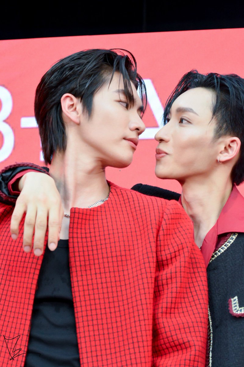 iiambew's tweet image. อย่าให้บอสสู้นะคะ

BEAUTRIUM X BOSSNOEUL

@Bossckm_ @Noeul_lee6 

#เจอบอสโนอึลที่บิวเทรี่ยมมิดเยียร์เซล
#Bosschaikamon #Noeulnuttarat
#BossNoeul #BoNoh