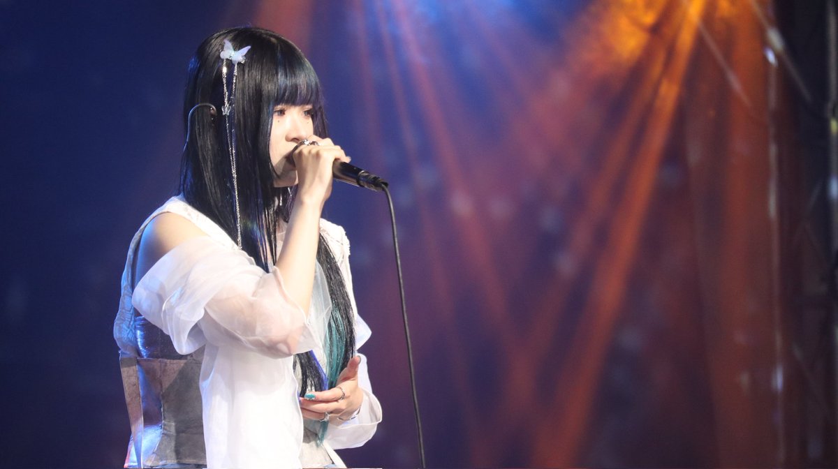 Japanese singer songwriter <a href="/krage_music/">krage (クラゲ)🪼</a> is now performing at TOYCON PH: The Philippine Toys, Hobbies and Collectibles Convention

#TOYCON2024