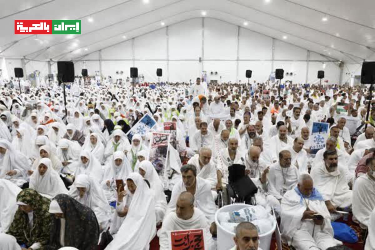 iraninarabic_ir's tweet photo. 📸بالصور | الحجاج الایرانیين يرفعون العلم الفلسطيني في مراسم اعلان البراءة فی عرفات

أدان الحجاج الإيرانيون،جرائم الكيان الصهيوني وأعلنوا من براءتهم للمشركين في مراسم يوم عرفة في صحراء العرفات، بينما رفعو أعلام فلسطين. https://t.co/M0a029ImvQ