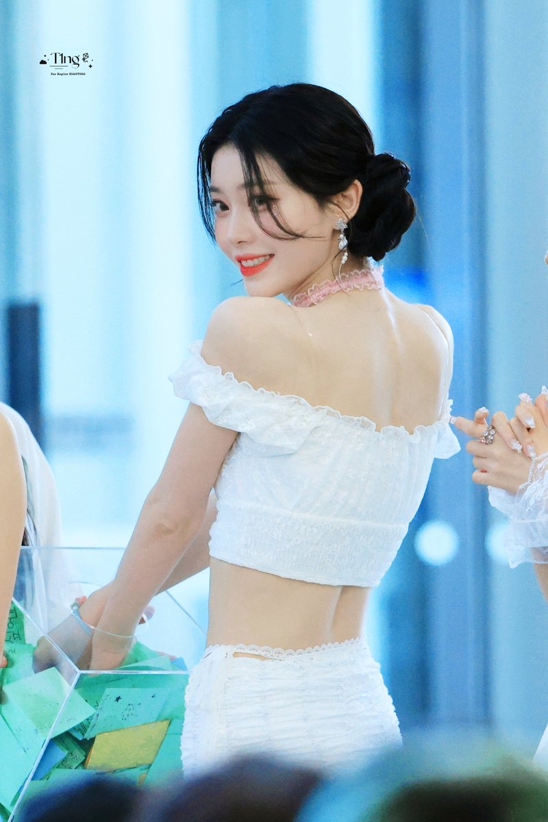 T1NG1112's tweet photo. 240615

#샤오팅 #XIAOTING #沈小婷 #Kep1er #케플러 
#宇宙无敌超级美少女 https://t.co/8l40Dsn8kK