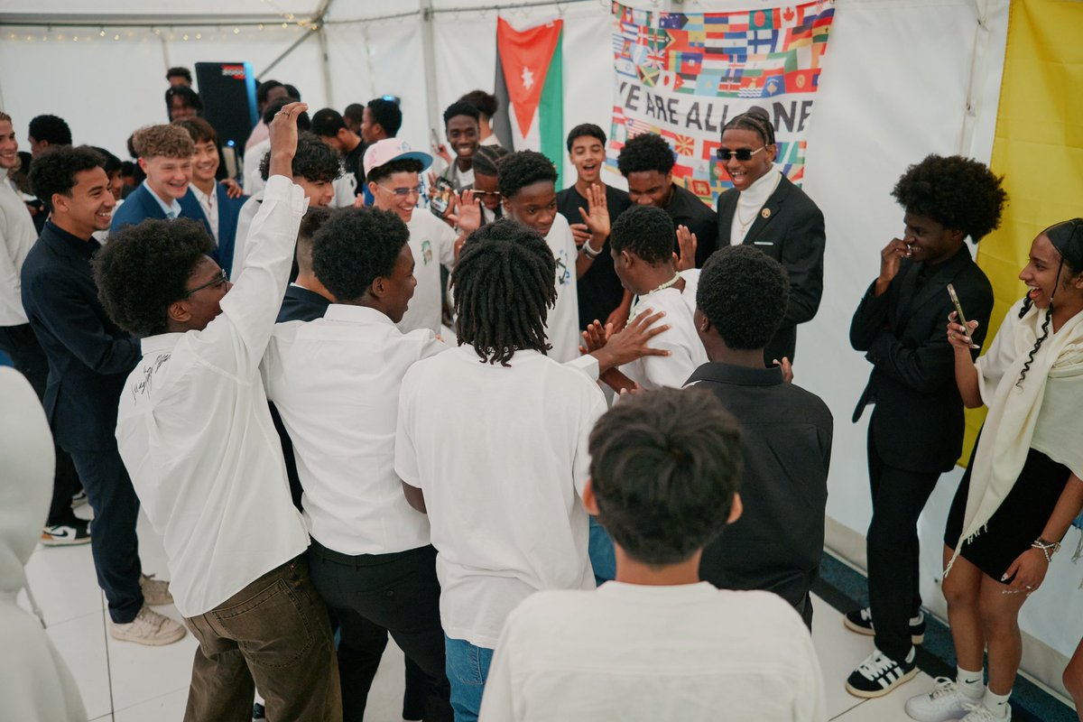 Brooke House College tweet media