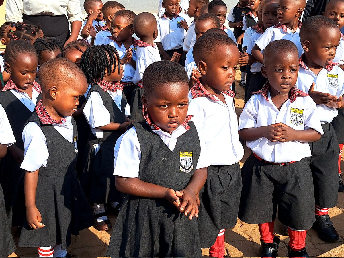 cleversorigin_'s tweet image. Happy Saturday! I hope you all have a fantastic weekend filled with fun and relaxation. Remember to play, rest, and spend time with your family and friends. See you all on Monday, ready for another exciting week of learning!