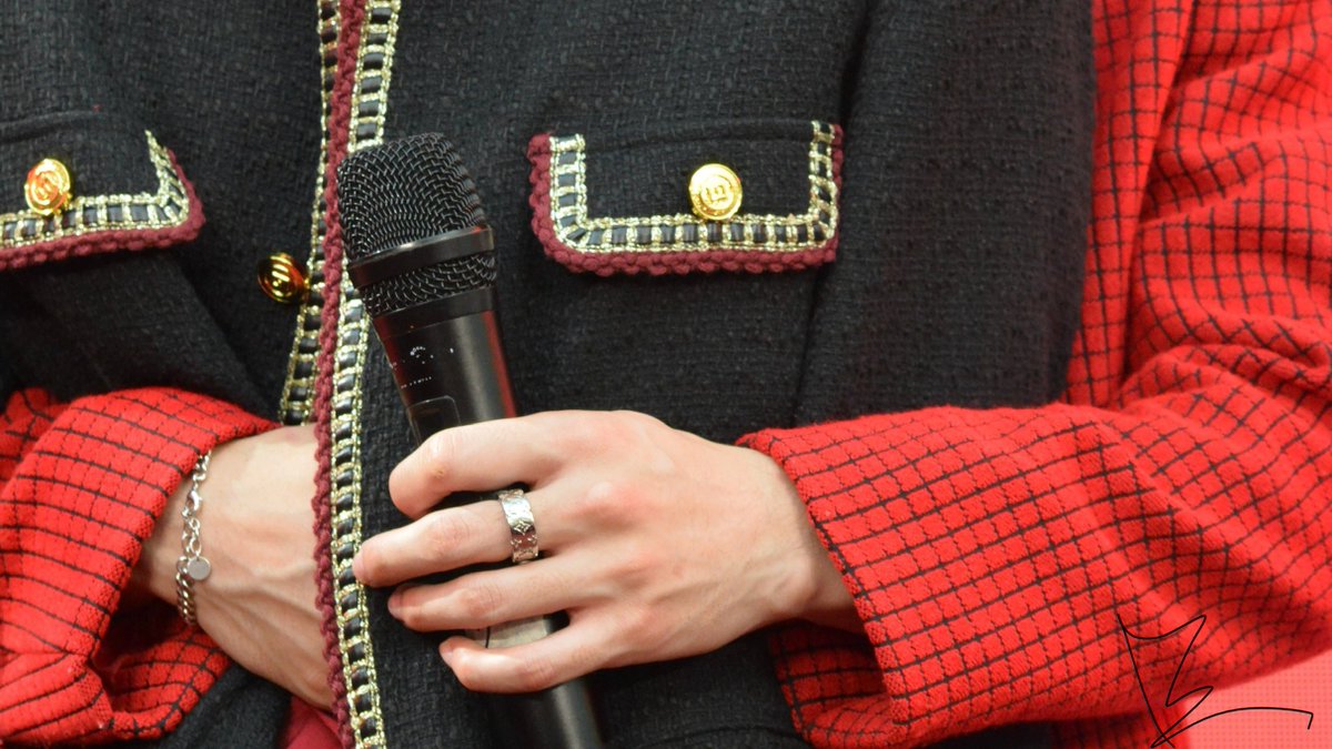 iiambew's tweet image. มีคนชอบรูปแบบนี้มั้ย

BEAUTRIUM X BOSSNOEUL

@Bossckm_ @Noeul_lee6 

#เจอบอสโนอึลที่บิวเทรี่ยมมิดเยียร์เซล
#Bosschaikamon #Noeulnuttarat
#BossNoeul #BoNoh