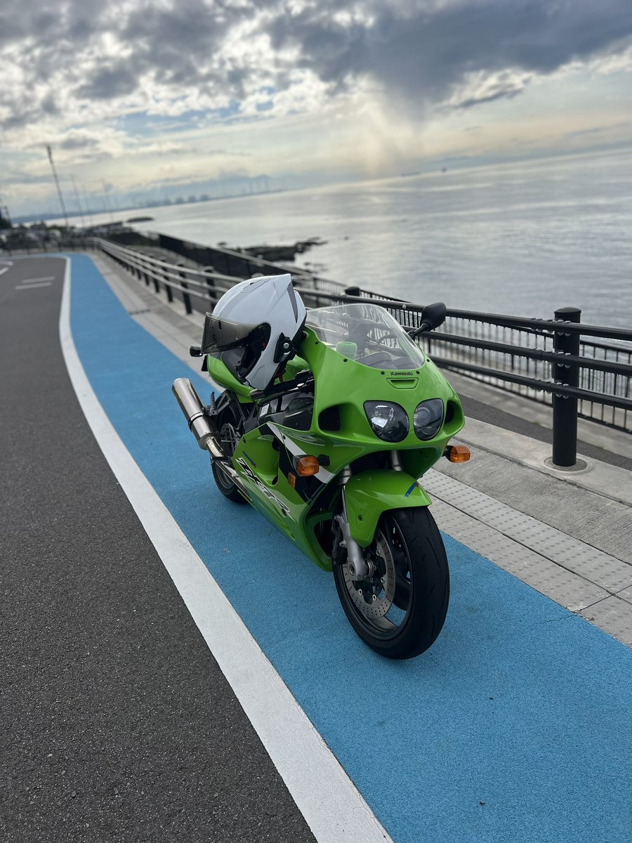 ZX7R