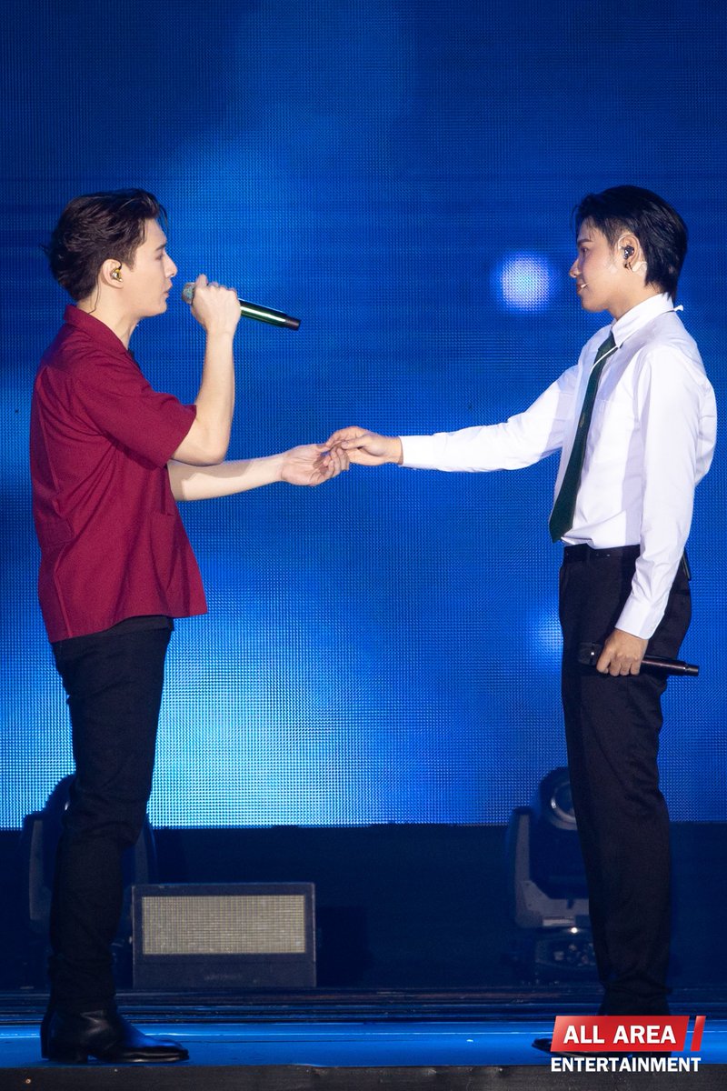 allarea_ent's tweet photo. คริส-สิงโต ชวนย้อนรอยวันวานกับเพลง ‘ความลับในใจ’ และ ‘คำตอบอยู่ที่หัวใจ’ ใน ”Peraya Party Begin Agian” 

#KristSingto #คริสสิงโต
#KristPerawat
#SingtoPrachaya
#PerayaPartyBeginAgain https://t.co/Gennpmfq5D