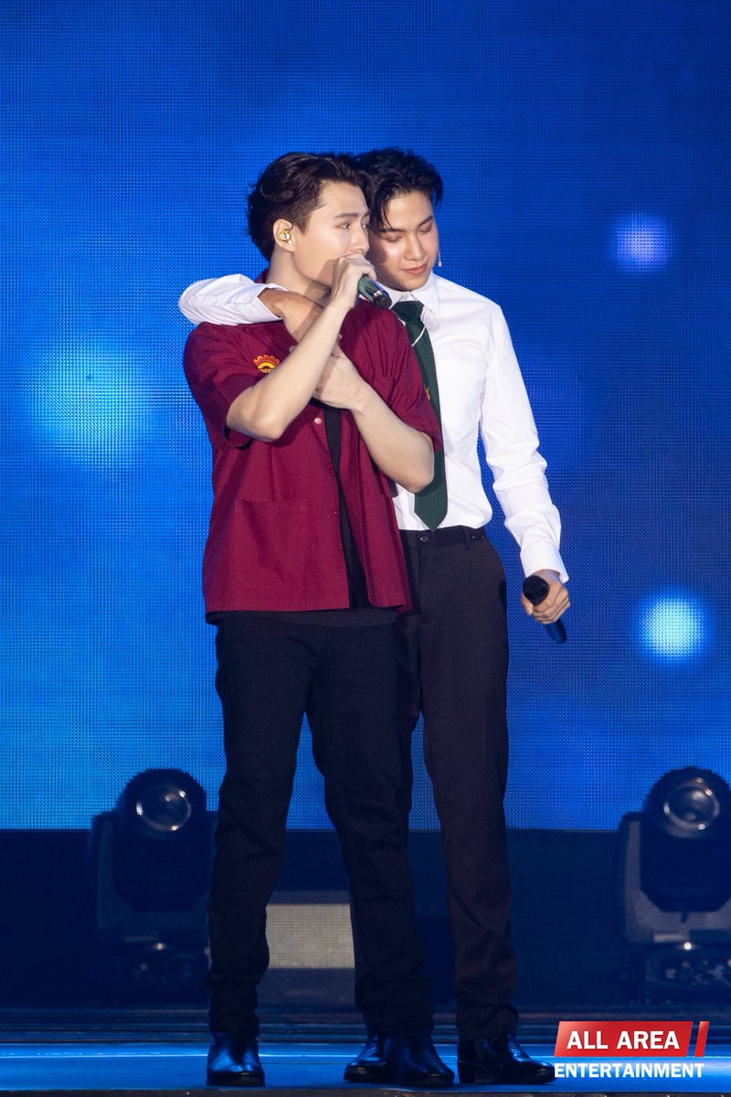 allarea_ent's tweet photo. คริส-สิงโต ชวนย้อนรอยวันวานกับเพลง ‘ความลับในใจ’ และ ‘คำตอบอยู่ที่หัวใจ’ ใน ”Peraya Party Begin Agian” 

#KristSingto #คริสสิงโต
#KristPerawat
#SingtoPrachaya
#PerayaPartyBeginAgain https://t.co/Gennpmfq5D