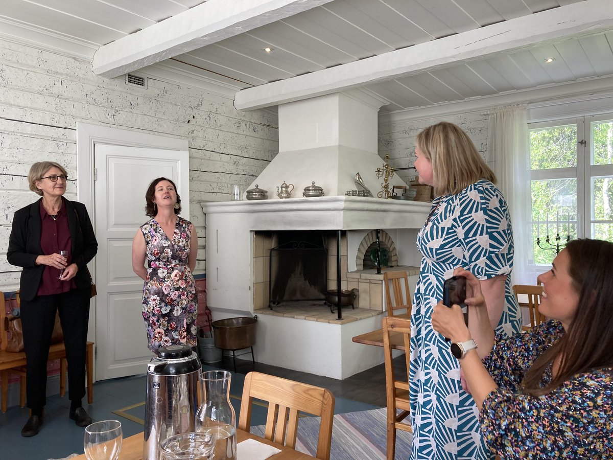 Helen Lynch tweet media