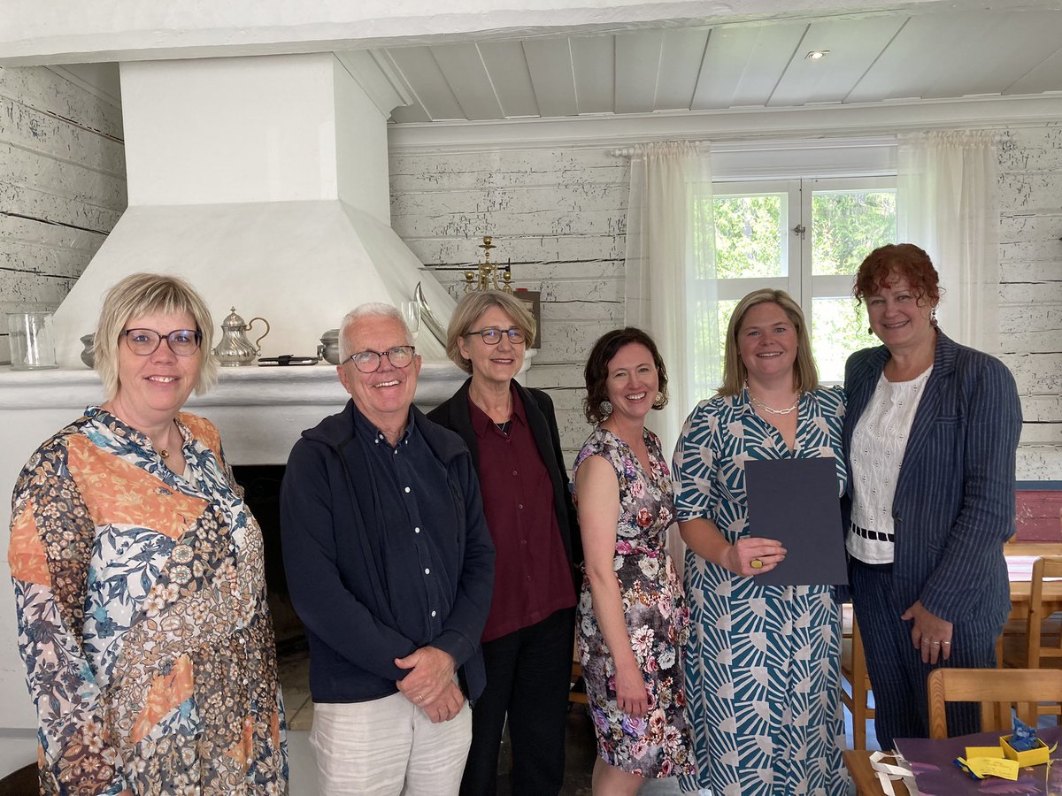 Helen Lynch tweet media