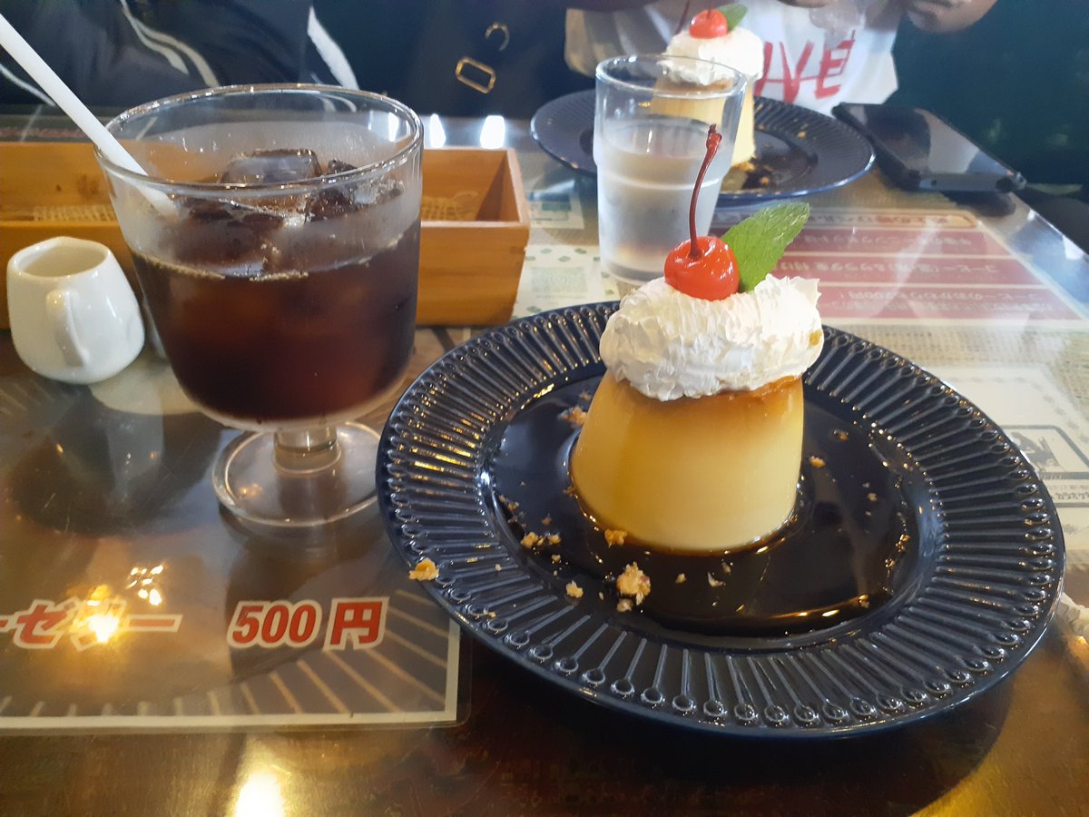 今日のニン活は観音寺の伊吹いりこセンターでぶっかけラーメン冷たべて善通寺のテリアでプリンたべてバイク用品店ハシゴして五色台でR1100RSの試乗をしました