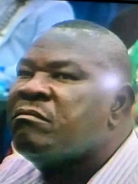 Ce que nos dirigeants sont entrain de faire, j'espére qu'ils vont l'assumer devant l'histoire.

Tout au long des années de trahison dont ils accusent l'ex-président, ils ont travaillé avec lui dans le salon présidentiel, félicitant même pour la bonne collaboration et le succès.