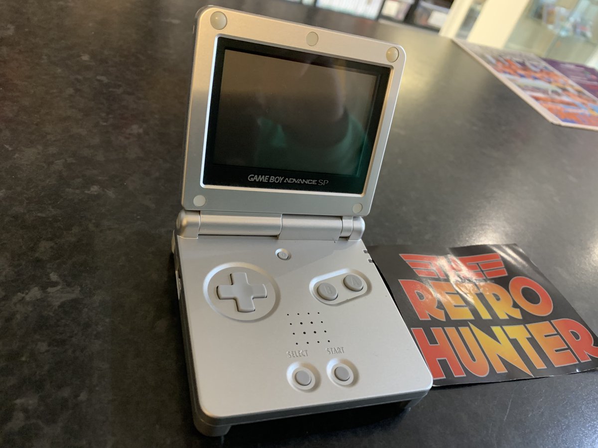 TheRetroHunter's tweet image. NEW IN

Nintendo Gameboy Advance SP Silver Boxed

£100 in the shop, £105 posted via the Web Store: theretrohunter.co.uk/online-store/o…

#retroshop #retrogaming #retrogamingcommunity #xbox #playstation #sega #nintendo #atari #retrotoys #toys #leighonsea #southend #rayleigh #benfleet #essex
