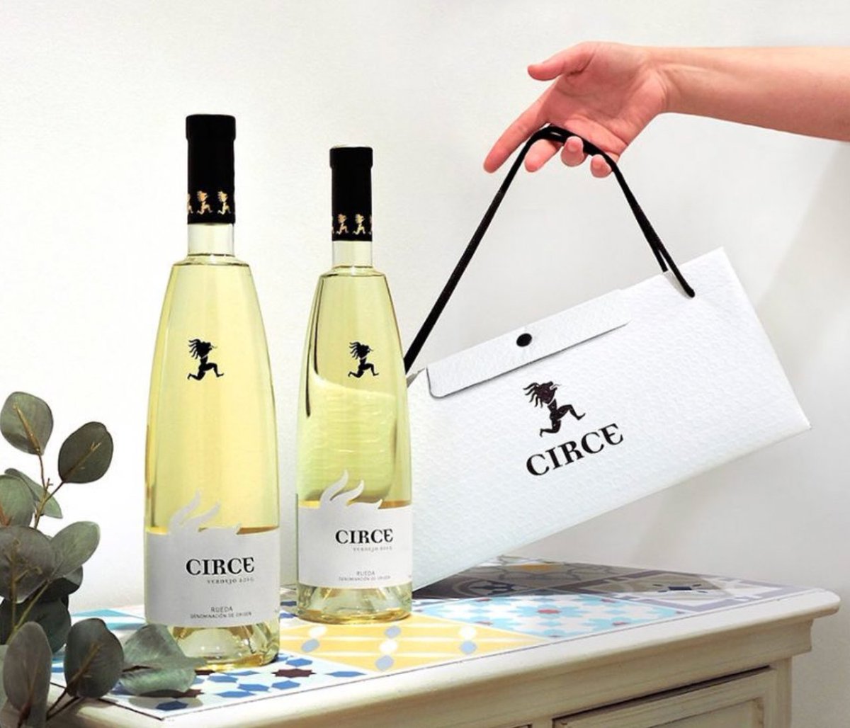 Potencia tus momentos más especiales con la elegancia y la riqueza de sabores del verdejo de Rueda. 🥂 <a href="/AvelinoVegas/">Bodega Avelino Vegas</a>