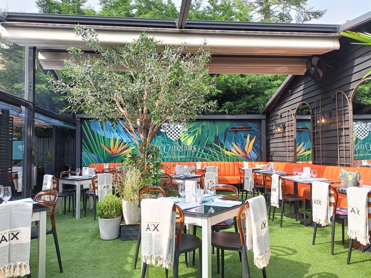 We're excited about our new collaboration with AIX this summer at The Chequers. Bringing you an AIX'ellent rosé at our picturesque location.
Relax and enjoy AIX in one of our deck chairs with a view of the green or celebrate in style with a double magnum bottle on the Terrace.