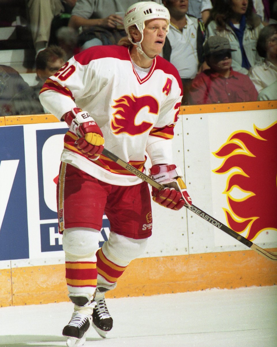 AlumniFlames's tweet photo. Happy 60th birthday, Gary Suter!

The d-man suited up for 617 games with the #Flames, posting 128 goals and 565 points, and won the Cup in '89!

After retiring from playing, he remained in the game and most recently was the assistant coach for Lakeland Union High in Wisconsin! https://t.co/cjGxUfilnz