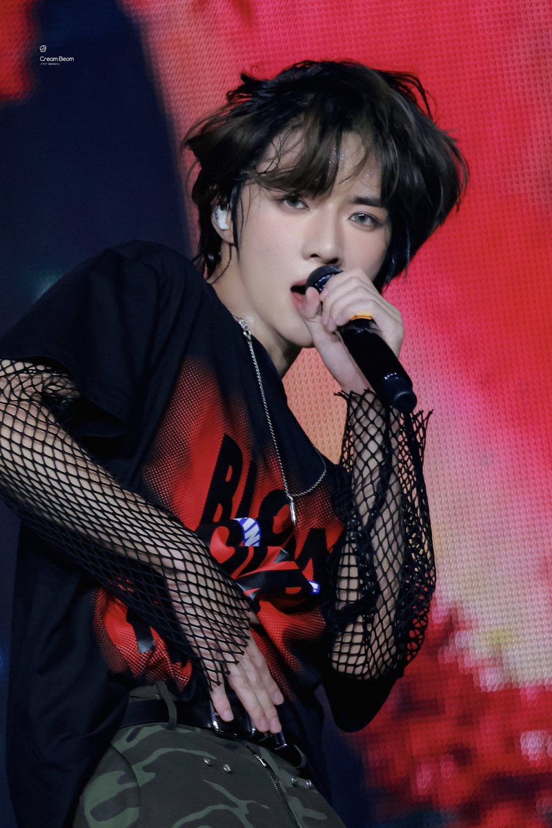 beomgyuhourly's tweet photo. BEOMGYU LOOKS A LITTLE TOO GOOD HERE😵‍💫 https://t.co/A24aBWex5m
