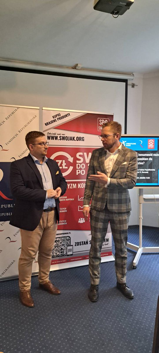 SPiR_SWOJAK's tweet image. #Relacja

📷 Krótka relacja zdjęciowa z wczorajszego spotkania na zaproszenie naszego partnera Stowarzyszenie @KoLiber_org i prowadzącego @Pawelwoloszczuk oraz gospodarza @Frepublikanska  z naszym ambasadorem @artur_szczepek !

@KustuszNorbert