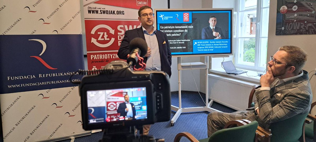 SPiR_SWOJAK's tweet image. #Relacja

📷 Krótka relacja zdjęciowa z wczorajszego spotkania na zaproszenie naszego partnera Stowarzyszenie @KoLiber_org i prowadzącego @Pawelwoloszczuk oraz gospodarza @Frepublikanska  z naszym ambasadorem @artur_szczepek !

@KustuszNorbert