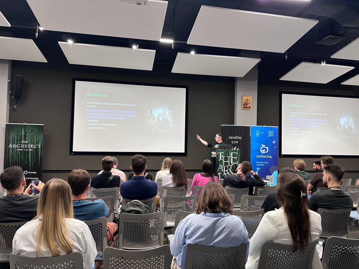 Javadaylviv's tweet photo. We’re back with regular talks. "Serverless journey to $0 cost infrastructure" by @ihor_dmitriiev . #javaday #java #conference #offlinetalk #javadaylviv2024 #3bittalk
With @Avenga_Ukraine @GridDynamics @Levi9company https://t.co/kqBCkw5uWa