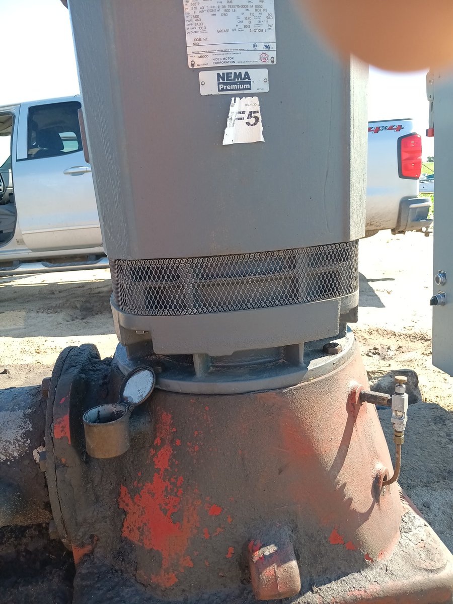PartchRandy's tweet photo. Does anyone have a dripper like this? It's the only one I've seen in the area.  #Irrigation https://t.co/4Tq2AA6WY7