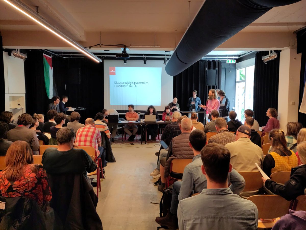 rsp_Utrecht's tweet photo. Een belangrijk moment voor @De_Socialisten: dit weekend congresseren wij om een minimumprogramma aan te nemen. Interessante discussies en de afdeling Utrecht is natuurlijk van de partij. https://t.co/8Jp3alzfDK