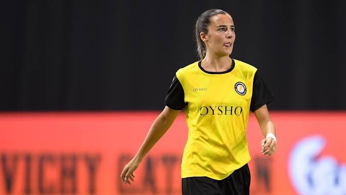 ElTronoKL's tweet image. 🎙️#QueensLeague | EXCLUSIVA 🔴

📌 Clara Carmona jugará en Porcinas FC el próximo split