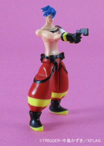 パイロットのガロは腕部分を付け替えて、各操縦態勢や換装時のポーズを再現できるようにしています。コクピットを開けて、ガロ本人が射撃するシーンも外すわけにはいきません。結果、腕・胸パーツが増えちゃって製作が大変だった。
この頭部・手首のデータはキツテフさんに製作していただきました。