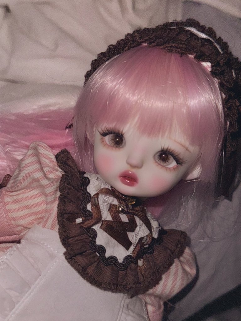 한번쯤 해보고 싶었던..
👶🏻 flupeach 
💄<a href="/F_KITTY_MAKEUP/">FLUFFY MAKE UP</a> 
👗 <a href="/lavender_mood/">라벤더 무드</a> 
👀 <a href="/winterrain_bjd/">겨울비 스튜디오Winterrain Studio</a>