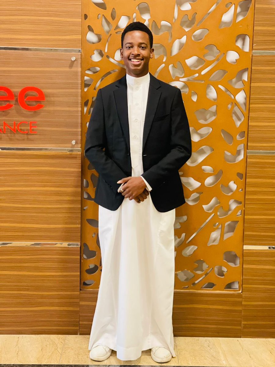maishafititz's tweet photo. Yesterday, we celebrated the climax of Men's Week by cutting a special cake, with all men from various departments of @JubileehealthTZ wearing traditional attire as a symbol of preserving African culture particularly Tanzanian.
#mensweek
#livefree https://t.co/ZQQgRjsKXS