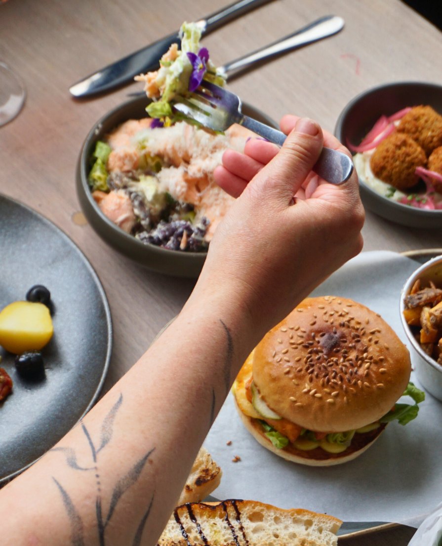 The Salmon Caeser from our new summer menu has fast become a favourite on board.

🐟️ Little gem lettuce, anchovies, caesar dressing, parmesan