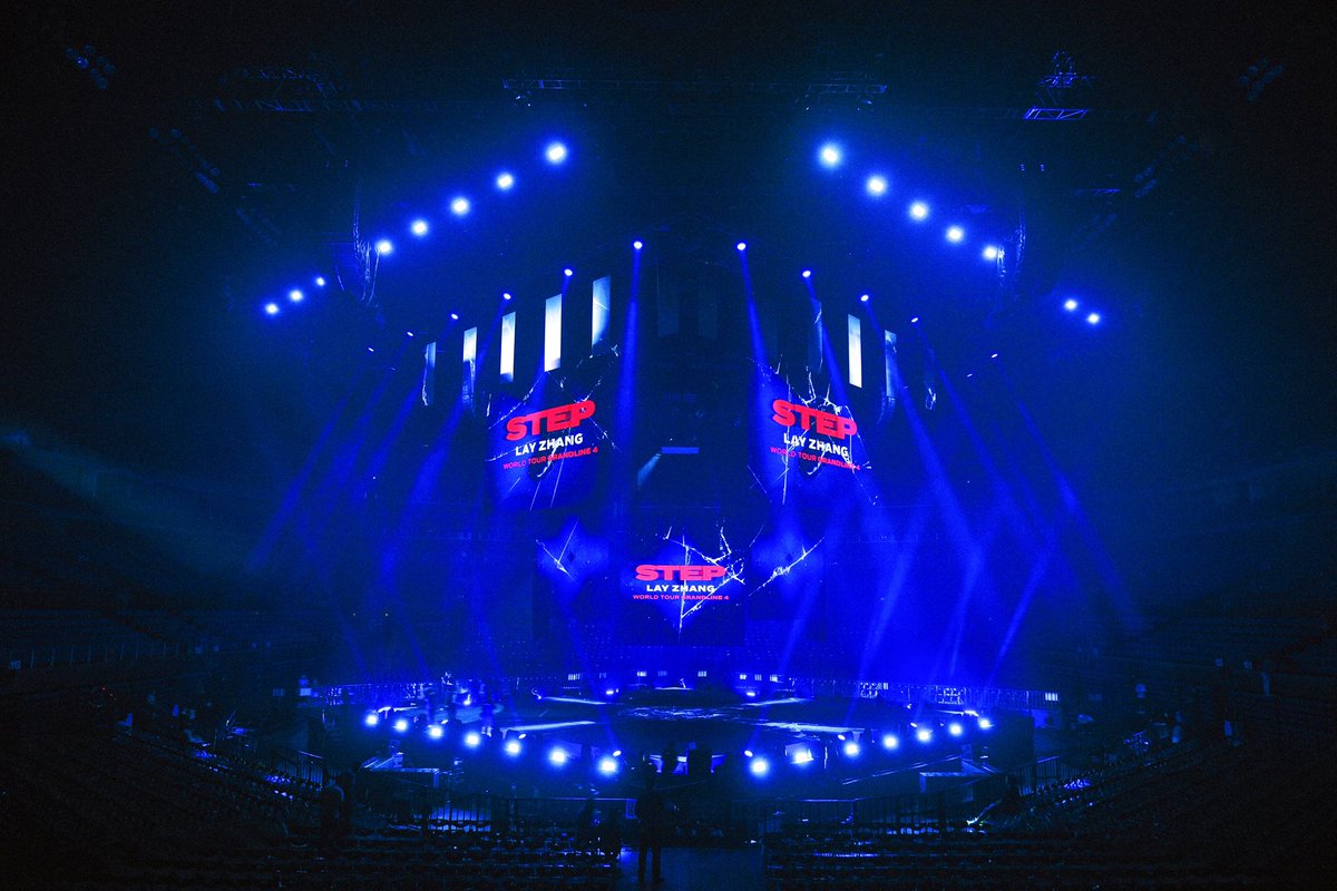 lay_studio's tweet photo. 𝟐𝟎𝟐𝟒 Captain @layzhang GRANDLINE 4🚢
First Stop of 𝑺𝑻𝑬𝑷 : Nanjing, China
All the world is a stage. Love gathers into a purple sea, have a date with Captain @layzhang .Last half an hour, see you here💜 #LAYs_STEP https://t.co/ZKP7HFe71J