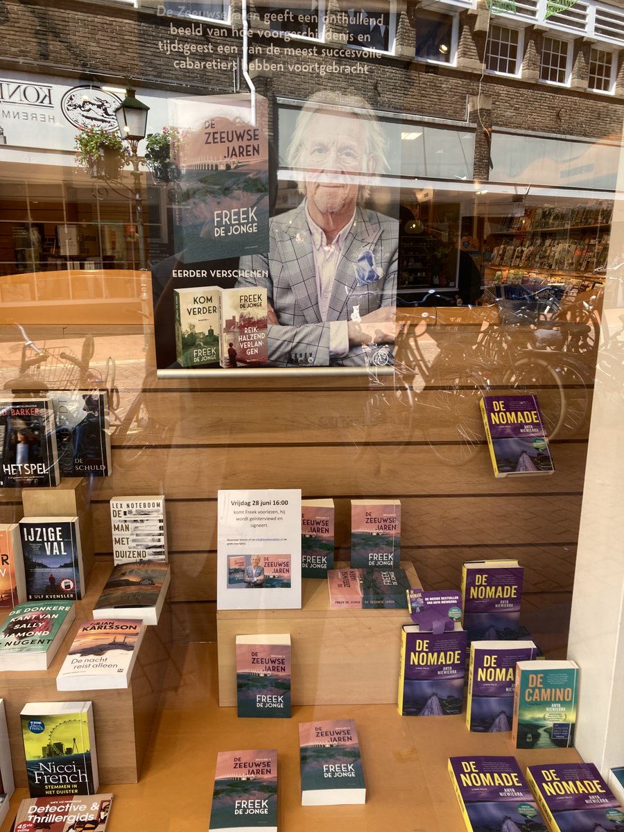 Boekhandel Los in Bussum etaleert.
28 juni 16 00 uur presenteer en signeer ik er
De Zeeuwse Jaren