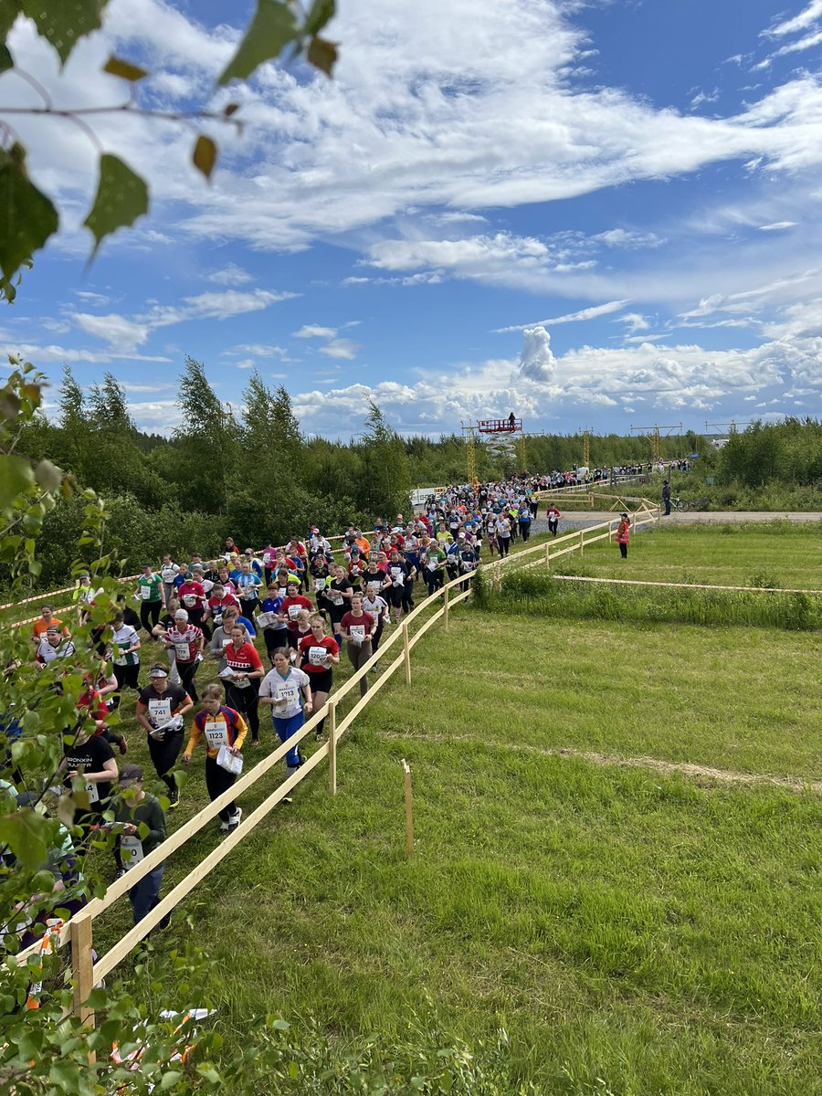 PKinnala's tweet photo. Venlojen viesti käynnissä @TuSTurku @JukolanViesti https://t.co/1aoFaUMGti