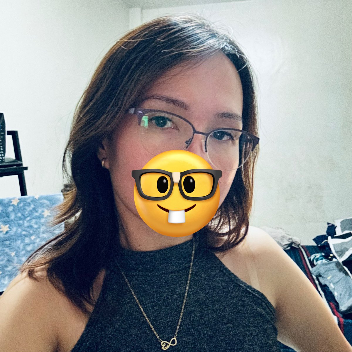 Vorac1ousReader's tweet image. Now have to wear glasses to fix my astigmatism… welcome to 44 i guess?

No grade though (still able to read the eye chart perfectly).

#growingold