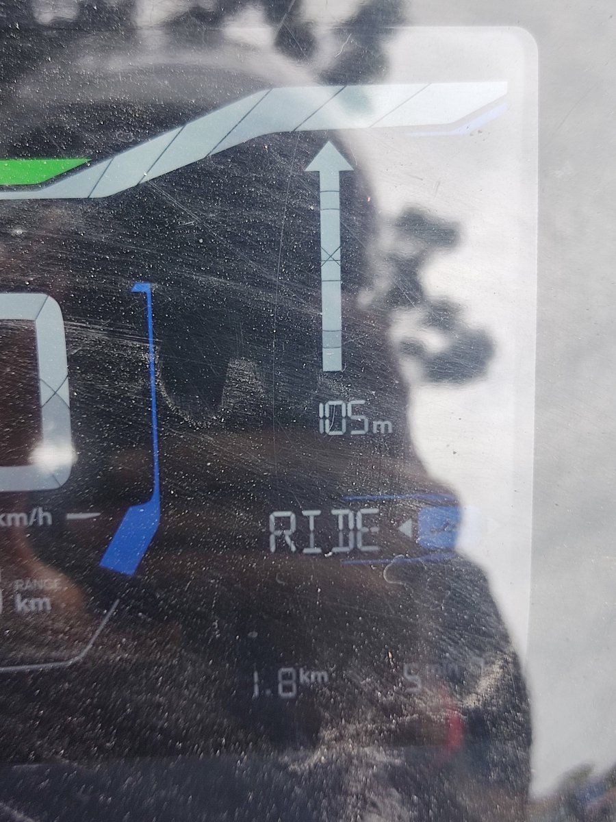 parinmehta_'s tweet photo. @tarunsmehta @swapniljain89 @atherenergy  Met with an accident today on 450s. 

Luckily didn't hurt much. My fault. (1/2) https://t.co/XDTnLf9VgU