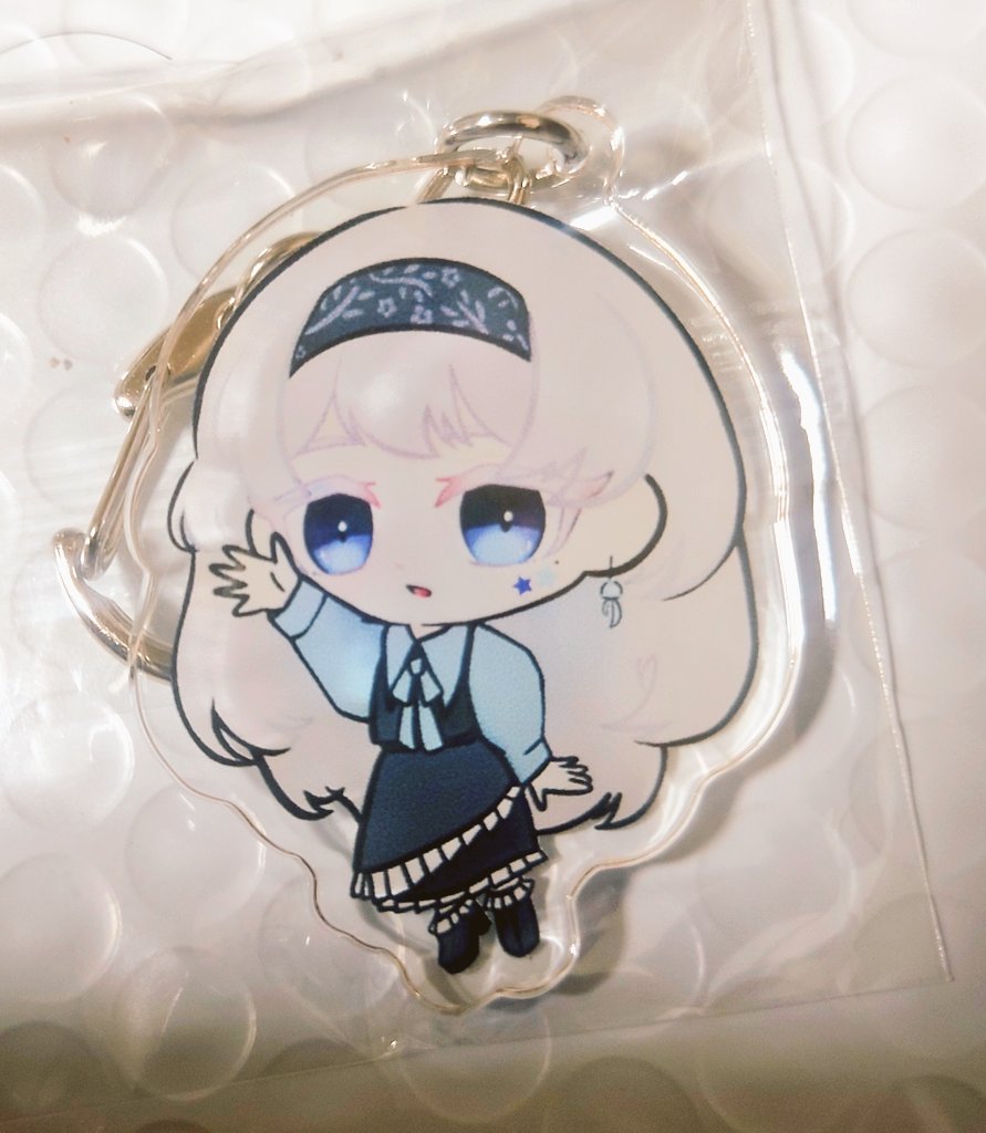 ____Moro_____'s tweet photo. アクキー1番最初にゲットしたのは
みつきさんでした(´・ー・`)フフン♪
メンバー全員
コンプリート したい気持ち
#SoundStardust
#月の宅配便 https://t.co/B2s9e1HN3B