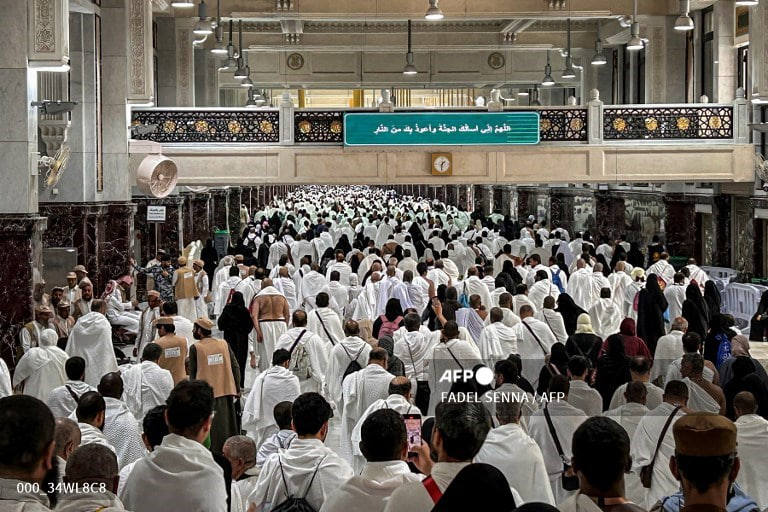 Irnafrench's tweet image. Le #Hadj 2024 (AFP)