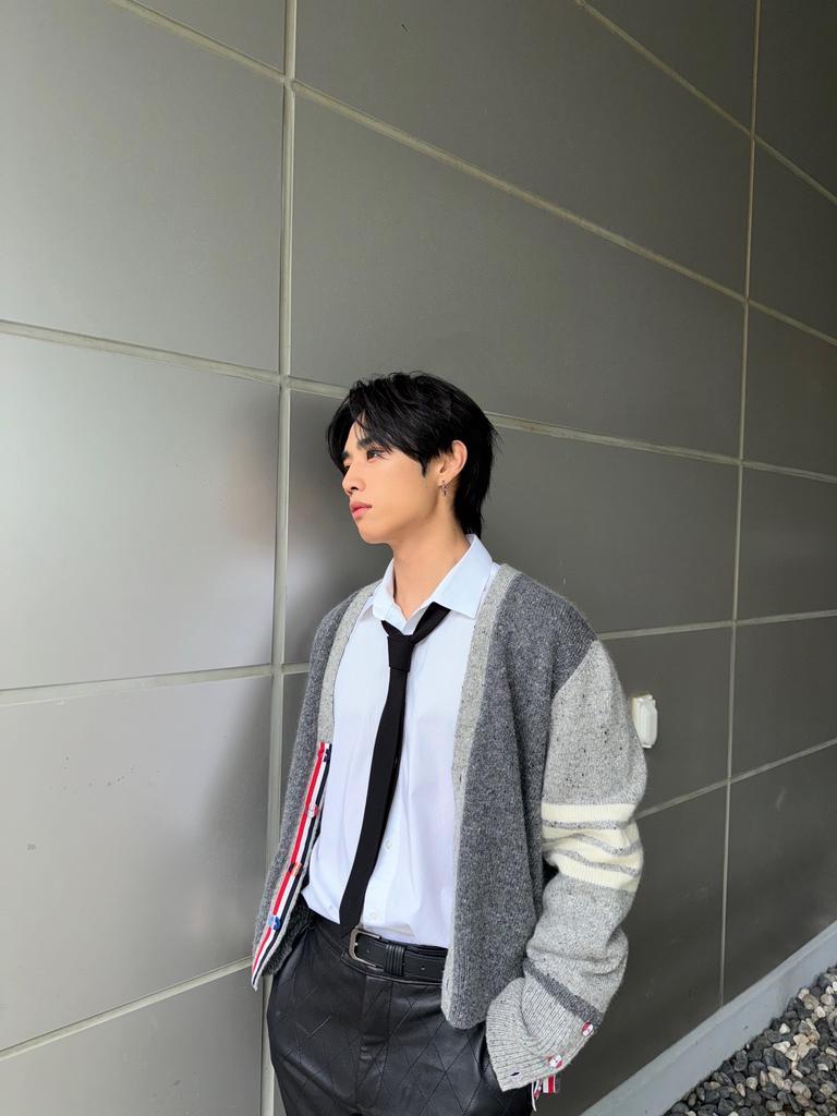 <a href="/HBGFOUNDATION/">HARAPAN BANGSA FOUNDATION</a> ️
️
Sagara Sakya Hardinata, mewakili keluarga Hardinata untuk menghadiri acara The Phase One: Cahaya Kasih bersama Harapan Bangsa Foundation.
️
️