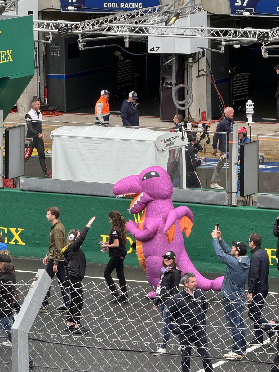 Mark_Whitelegge's tweet image. Give us a wave @AORacingUSA 😂