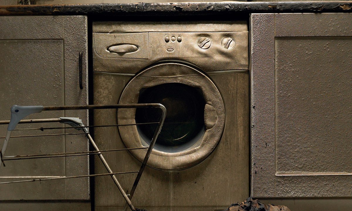 Due to an increase of fires involving white goods, we would like to remind you not to use washing machines, tumble dryers and dishwashers while you are out, or when in bed.
Make sure you regularly clean filters as this could increase the risk of a fire! 🔥 🚒 #CheshireFire